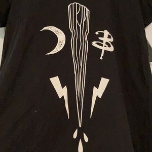 Buffy the Vampire Slayer shirt!!